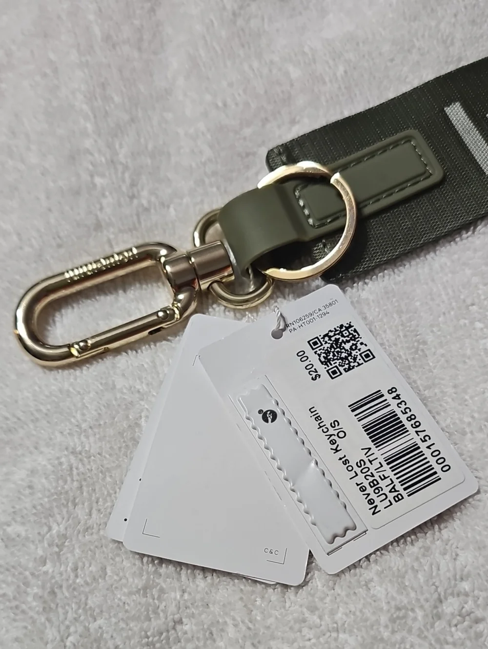 Lululemon Never Lost Keychain! Bayleaf And Light Ivory!!